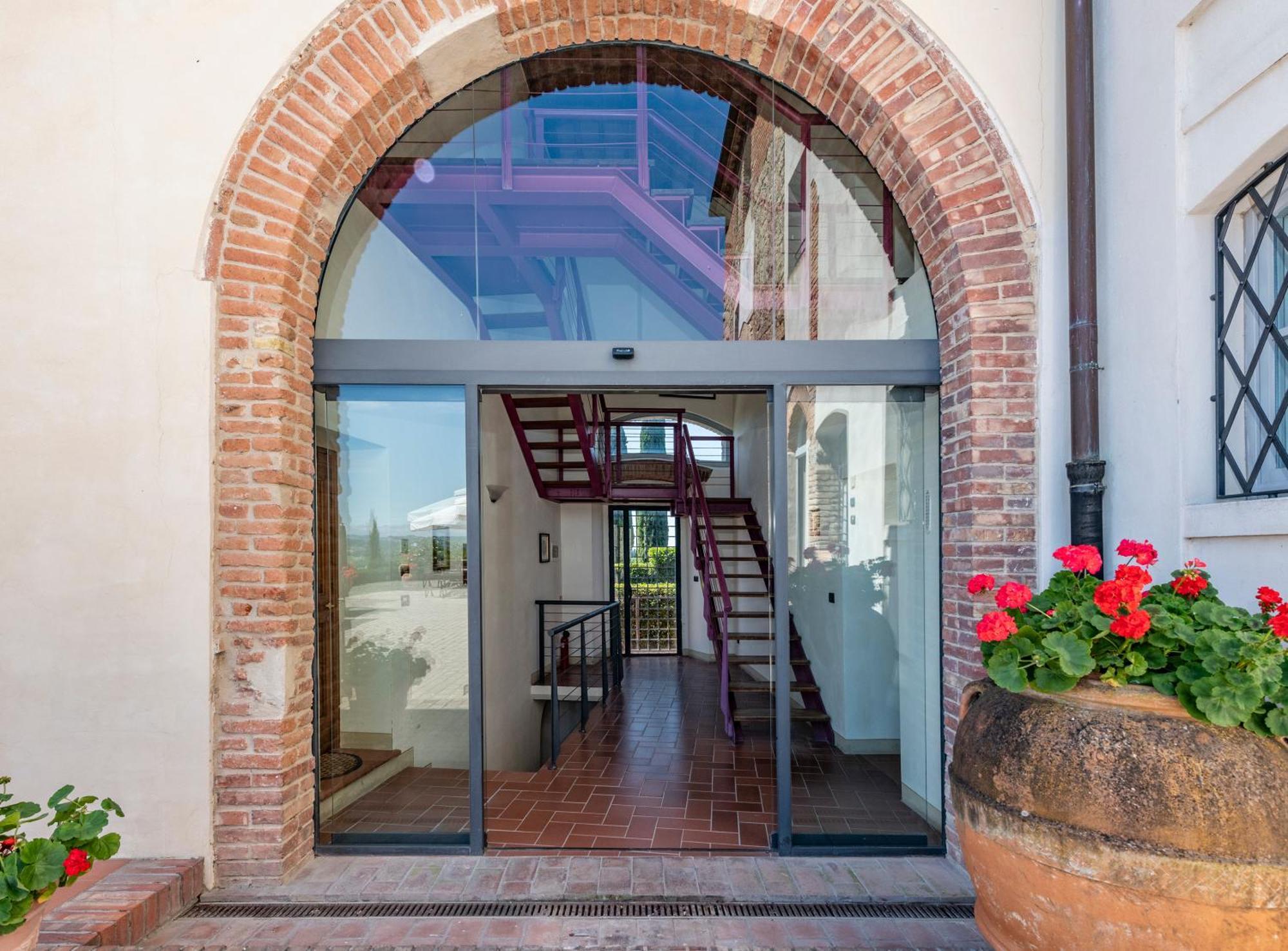 Castello Di Fulignano Ranuccio10 Superior Apartment 圣吉米纳诺 外观 照片